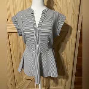 NWT monteau Los Angeles Size L (Juniors)